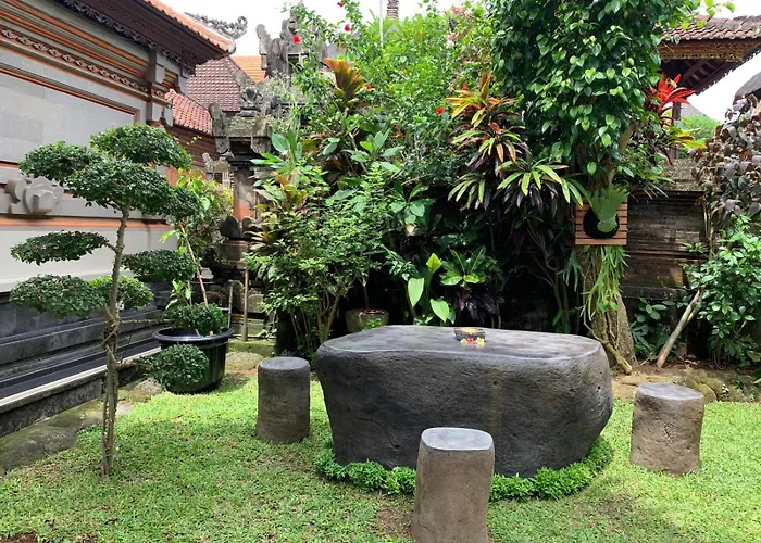 Mulan Dini House